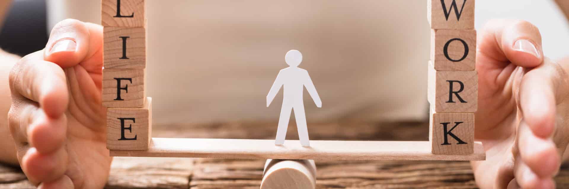 Für eine gute Work-Life-Balance ist ein Gleichgewicht zwischen beruflichen und privaten Tätigkeiten sinnvoll.